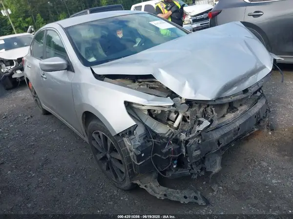 1N4AL3AP7JC192306 2018 NISSAN ALTIMA - Image 1