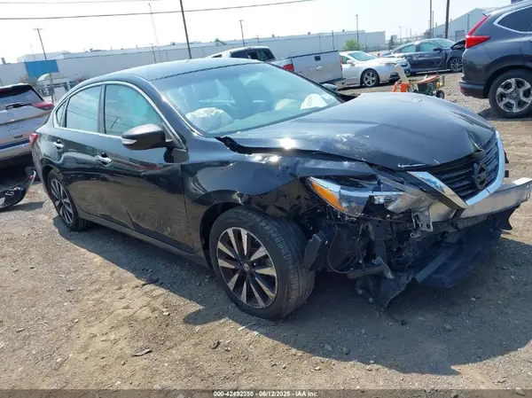 1N4AL3AP7JC193374 2018 NISSAN ALTIMA - Image 1