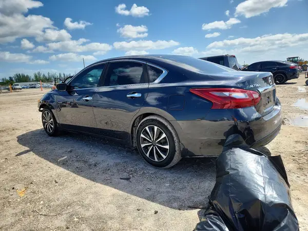 1N4AL3AP7JC194055 2018 NISSAN ALTIMA - Image 2