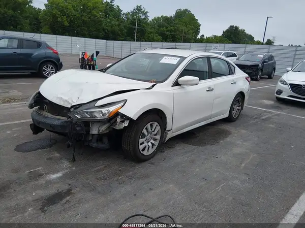 1N4AL3AP7JC194427 2018 NISSAN ALTIMA - Image 2