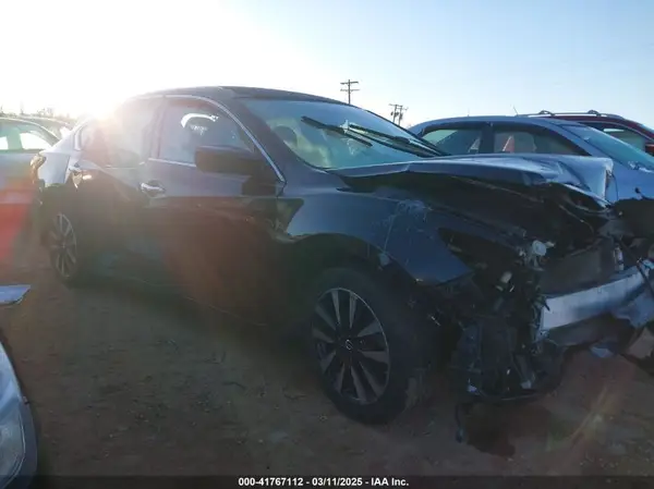 1N4AL3AP7JC196940 2018 NISSAN ALTIMA - Image 1