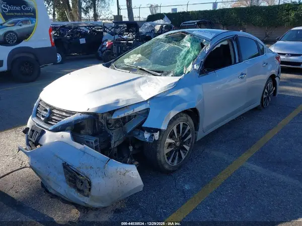 1N4AL3AP7JC197912 2018 NISSAN ALTIMA - Image 2
