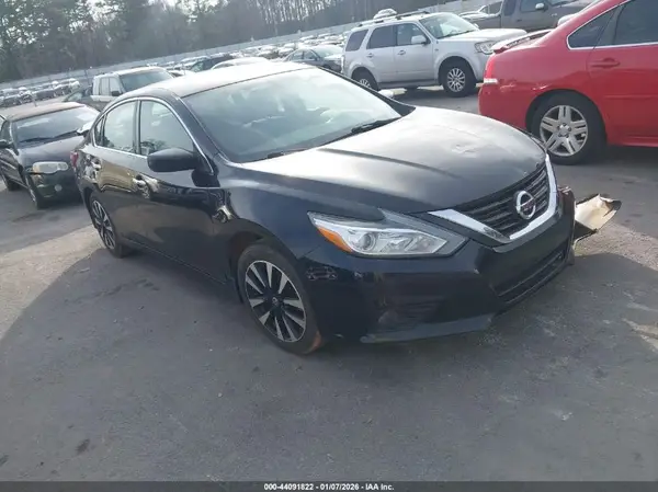 1N4AL3AP7JC198557 2018 NISSAN ALTIMA - Image 1