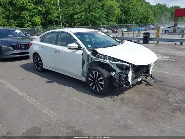 1N4AL3AP7JC199658 2018 NISSAN ALTIMA - Image 1