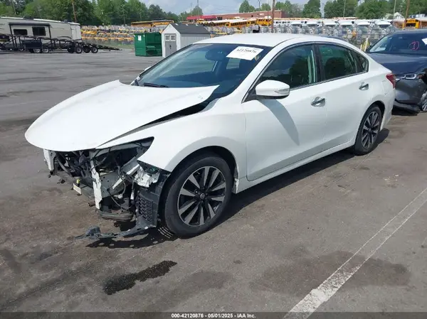 1N4AL3AP7JC199658 2018 NISSAN ALTIMA - Image 2