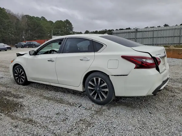 1N4AL3AP7JC199661 2018 NISSAN ALTIMA - Image 2