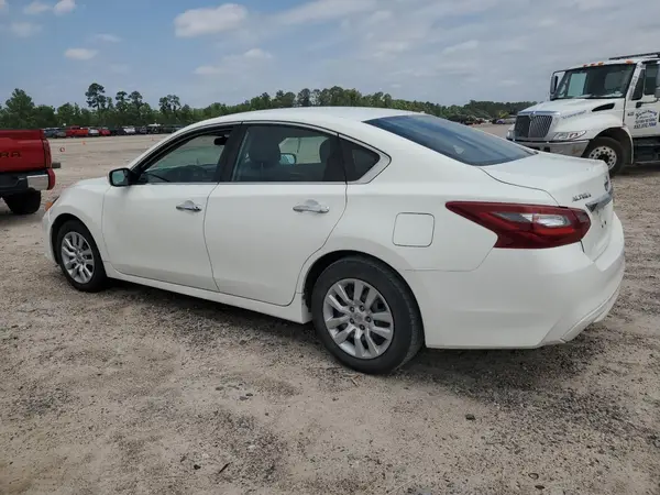 1N4AL3AP7JC201263 2018 NISSAN ALTIMA - Image 2