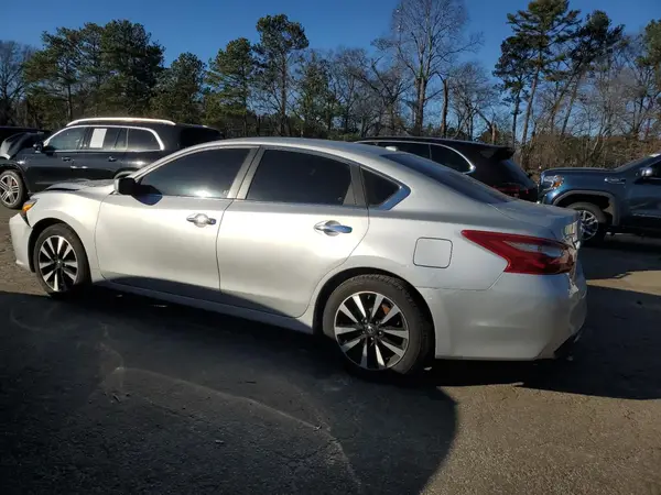 1N4AL3AP7JC201683 2018 NISSAN ALTIMA - Image 2