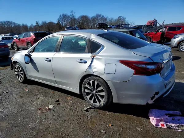 1N4AL3AP7JC203160 2018 NISSAN ALTIMA - Image 2