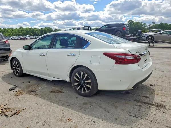 1N4AL3AP7JC203269 2018 NISSAN ALTIMA - Image 2