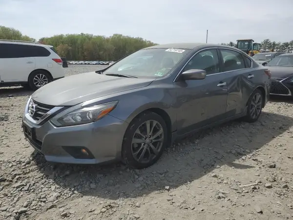 1N4AL3AP7JC204759 2018 NISSAN ALTIMA - Image 1