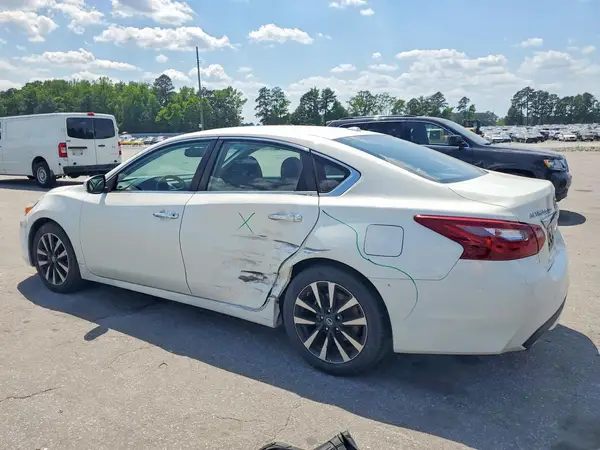 1N4AL3AP7JC205541 2018 NISSAN ALTIMA - Image 2