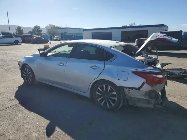 1N4AL3AP7JC207015 2018 NISSAN ALTIMA - Image 2