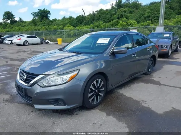 1N4AL3AP7JC210528 2018 NISSAN ALTIMA - Image 2