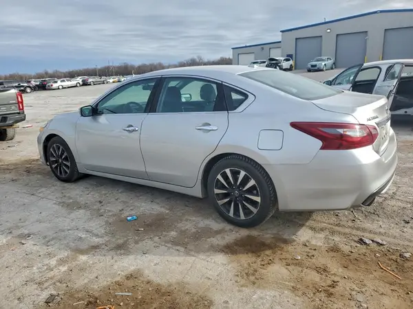 1N4AL3AP7JC212540 2018 NISSAN ALTIMA - Image 2