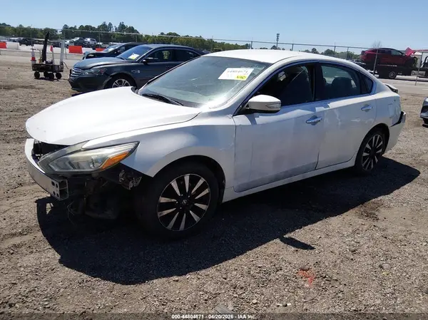 1N4AL3AP7JC215146 2018 NISSAN ALTIMA - Image 2