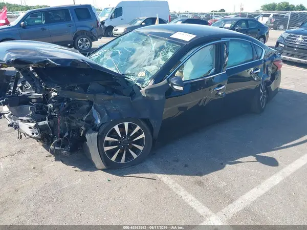1N4AL3AP7JC216281 2018 NISSAN ALTIMA - Image 2
