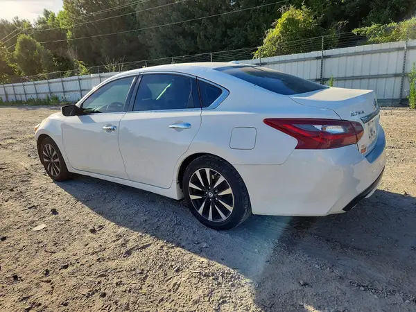 1N4AL3AP7JC216717 2018 NISSAN ALTIMA - Image 2