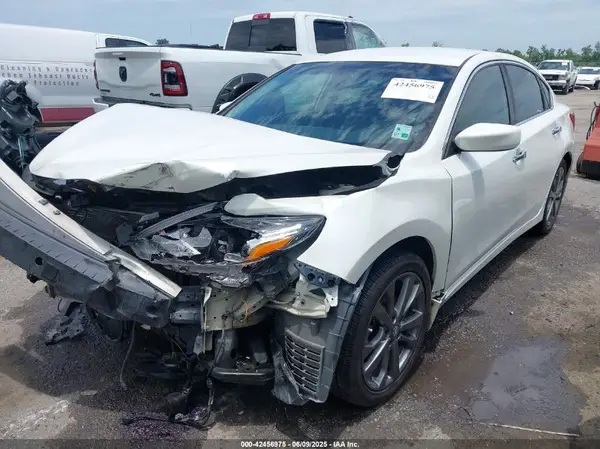 1N4AL3AP7JC216992 2018 NISSAN ALTIMA - Image 2