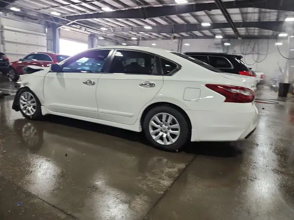 1N4AL3AP7JC218743 2018 NISSAN ALTIMA - Image 2
