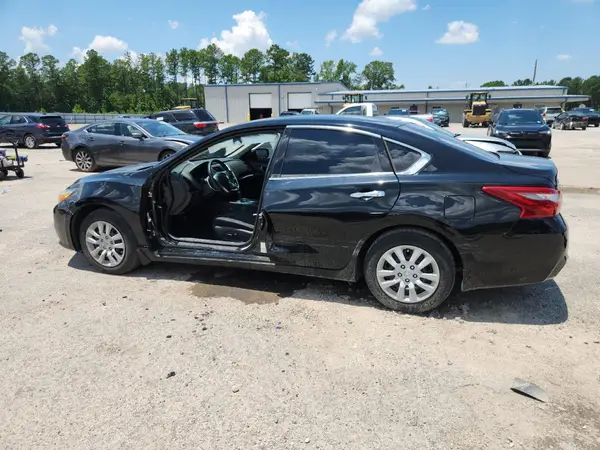 1N4AL3AP7JC219830 2018 NISSAN ALTIMA - Image 2