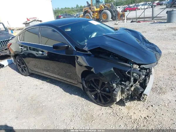 1N4AL3AP7JC222856 2018 NISSAN ALTIMA - Image 1