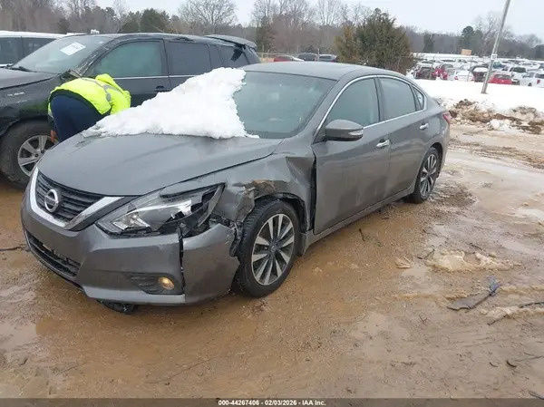 1N4AL3AP7JC223313 2018 NISSAN ALTIMA - Image 2