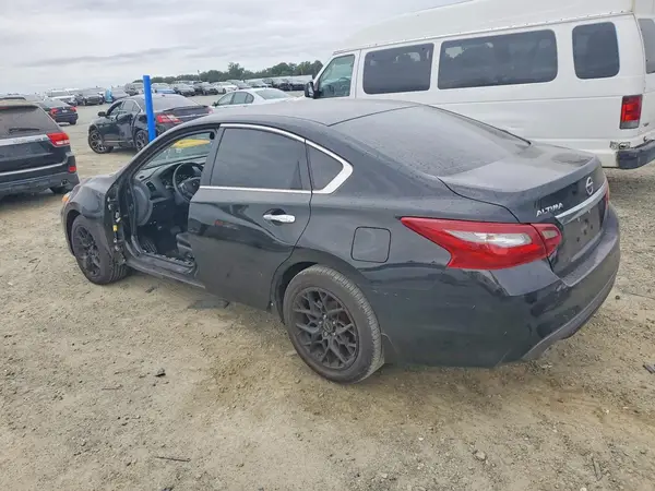 1N4AL3AP7JC224459 2018 NISSAN ALTIMA - Image 2