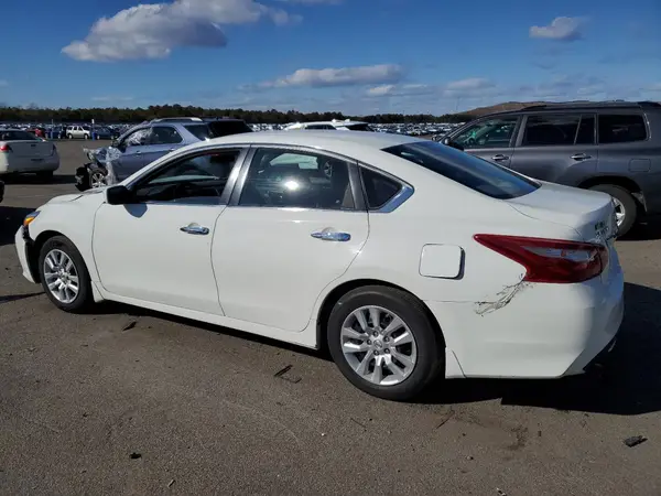 1N4AL3AP7JC228205 2018 NISSAN ALTIMA - Image 2