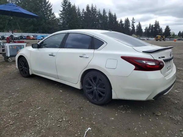 1N4AL3AP7JC230214 2018 NISSAN ALTIMA - Image 2