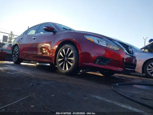 1N4AL3AP7JC230939 2018 NISSAN ALTIMA - Image 1