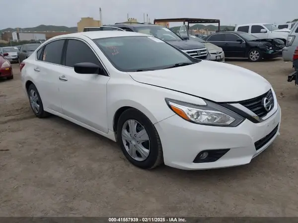 1N4AL3AP7JC231329 2018 NISSAN ALTIMA - Image 1