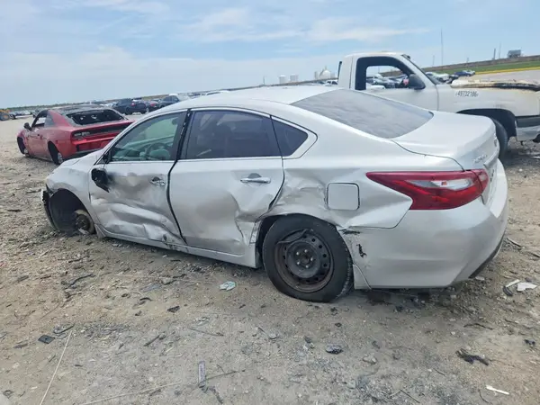 1N4AL3AP7JC231623 2018 NISSAN ALTIMA - Image 2