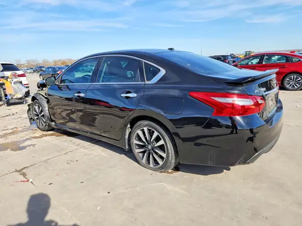 1N4AL3AP7JC232870 2018 NISSAN ALTIMA - Image 2