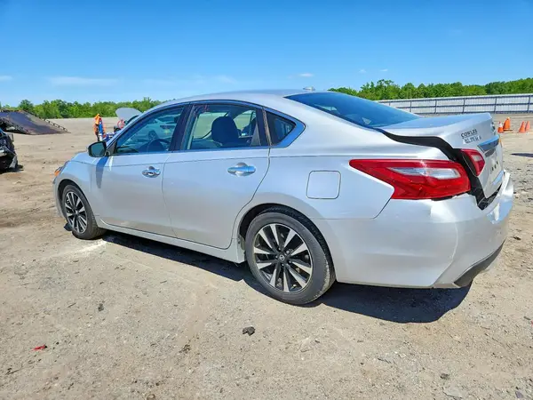 1N4AL3AP7JC233291 2018 NISSAN ALTIMA - Image 2