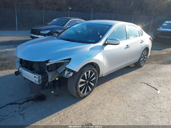 1N4AL3AP7JC233307 2018 NISSAN ALTIMA - Image 2