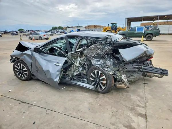 1N4AL3AP7JC234585 2018 NISSAN ALTIMA - Image 2