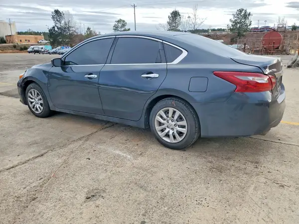 1N4AL3AP7JC234697 2018 NISSAN ALTIMA - Image 2