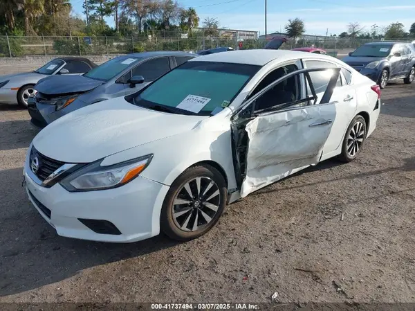 1N4AL3AP7JC235011 2018 NISSAN ALTIMA - Image 2