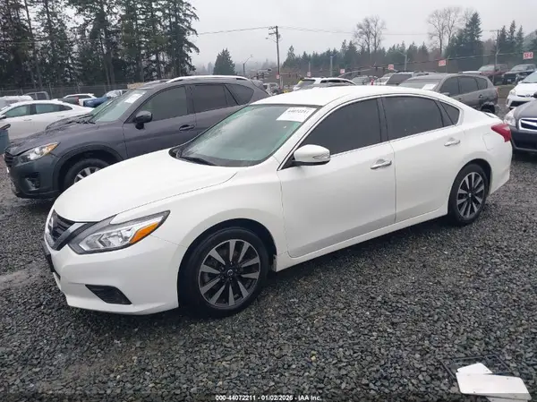 1N4AL3AP7JC239530 2018 NISSAN ALTIMA - Image 2