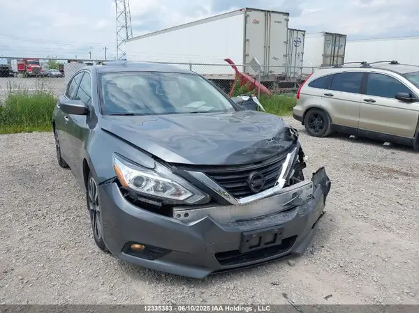 1N4AL3AP7JC241018 2018 NISSAN ALTIMA - Image 1