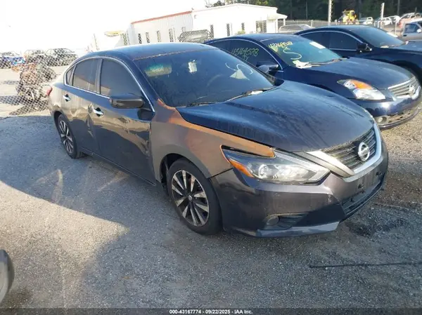 1N4AL3AP7JC242055 2018 NISSAN ALTIMA - Image 1