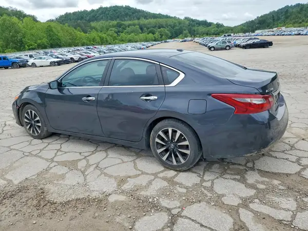 1N4AL3AP7JC242766 2018 NISSAN ALTIMA - Image 2