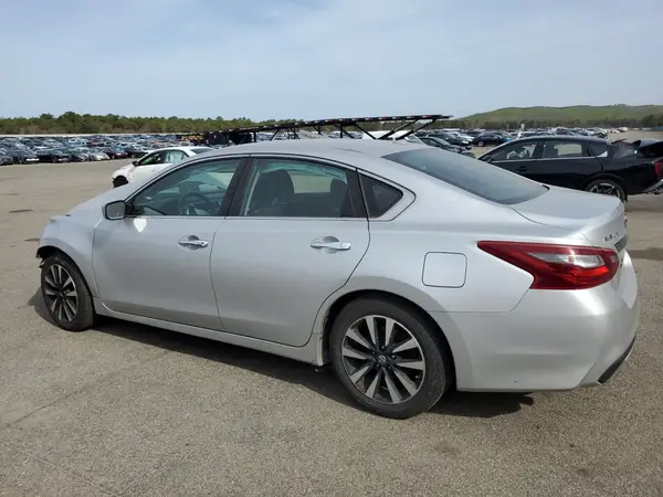 1N4AL3AP7JC243349 2018 NISSAN ALTIMA - Image 2