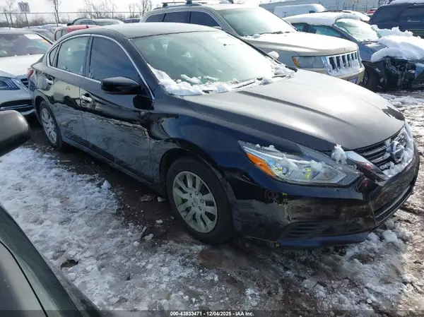 1N4AL3AP7JC243951 2018 NISSAN ALTIMA - Image 1