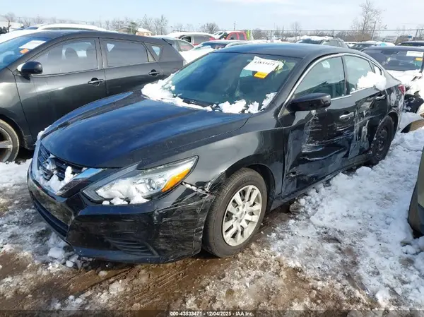 1N4AL3AP7JC243951 2018 NISSAN ALTIMA - Image 2