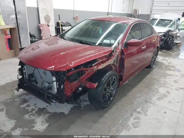 1N4AL3AP7JC244324 2018 NISSAN ALTIMA - Image 2
