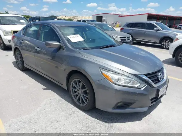 1N4AL3AP7JC244744 2018 NISSAN ALTIMA - Image 1