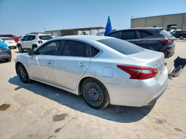 1N4AL3AP7JC245134 2018 NISSAN ALTIMA - Image 2