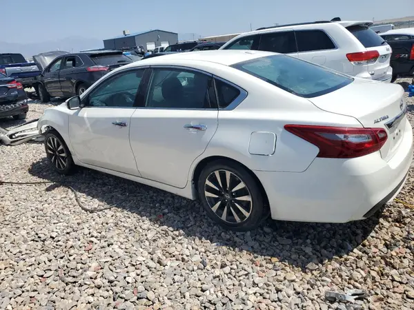 1N4AL3AP7JC247255 2018 NISSAN ALTIMA - Image 2